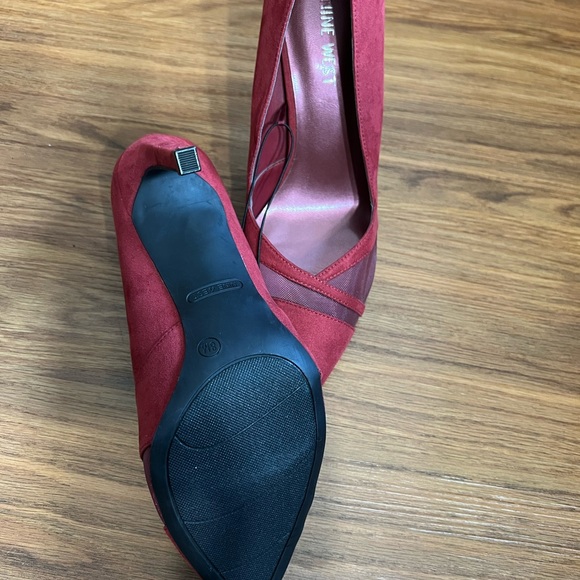 *NWOB* Nine West Women’s Evani Red Dress Pumps w/ Stiletto Heel Size 8.5 - Picture 4 of 6
